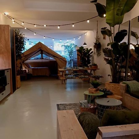 Апартаменты 75M2 Indoor Glamping Scheveningen Гаага Экстерьер фото