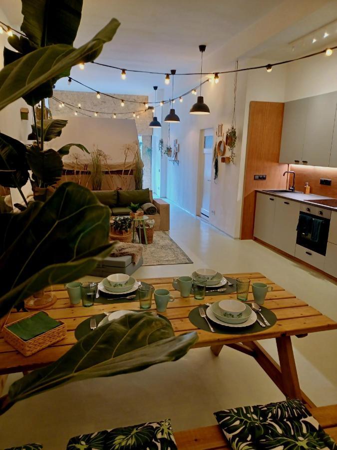 Апартаменты 75M2 Indoor Glamping Scheveningen Гаага Экстерьер фото